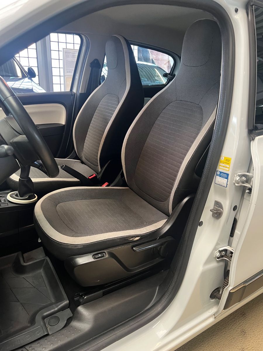 Fahrzeugabbildung Renault Twingo Intens*Spurhalte*PDC*Sitzheizung*