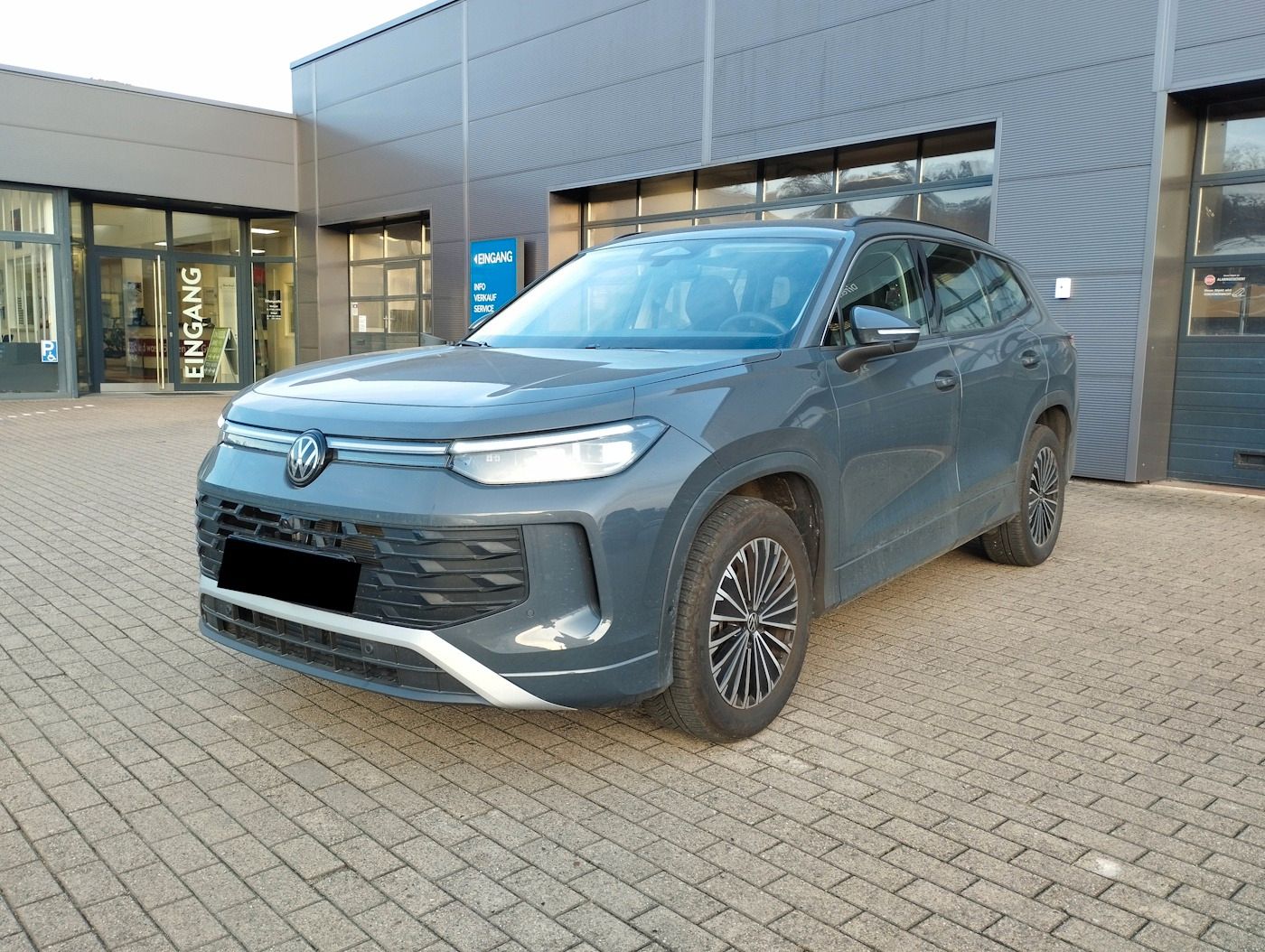 Fahrzeugabbildung Volkswagen Tayron 2.0 4Motion NEU64T 7-Sitzer Matrix AHK DC