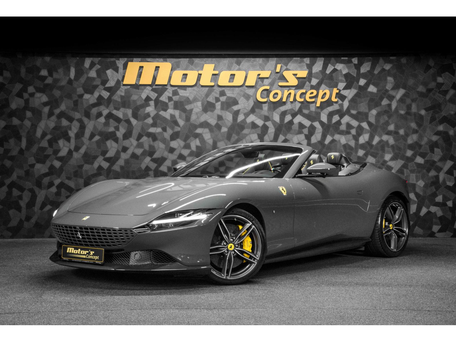 FERRARI Roma