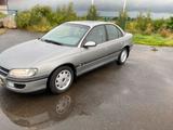 Opel Omega B 2.0 16V, aus Familienbesitz, ... - Opel Omega in Hamburg