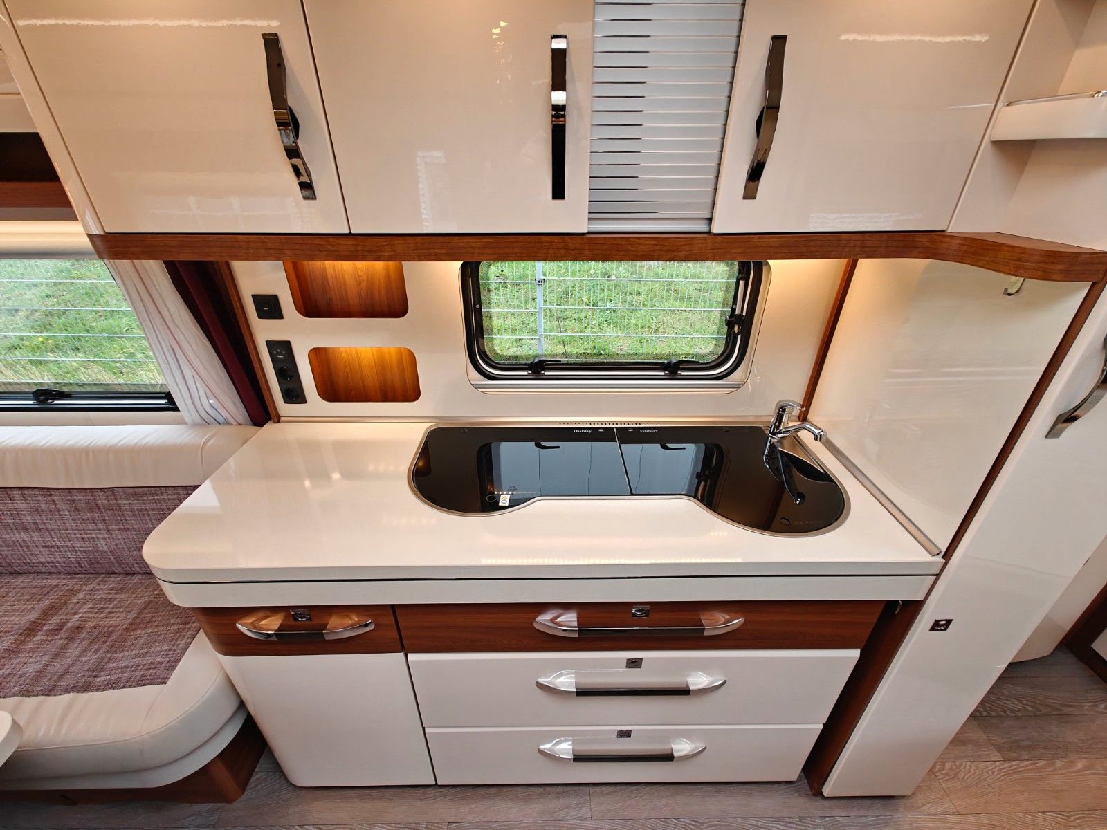 Fahrzeugabbildung Hobby Excellent 540 UFe - Fahrradträger, TV, 1.750kg -