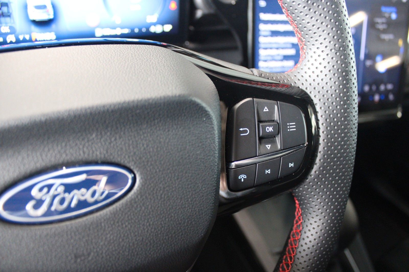 Fahrzeugabbildung Ford Puma MHEV ST-Line Aut. LED ParkAss. CAM WinterP.