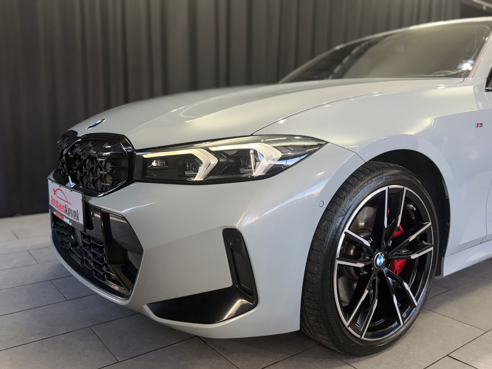 Fahrzeugabbildung BMW M340 i xDrive Limo|M-Sitze|360°|H&K|HuD|VOLL