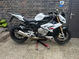 BMW S1000r , Ventilspiel neu, Reifen neu - Motorräder in Berlin