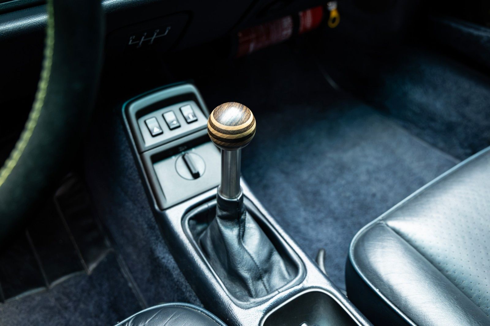 Fahrzeugabbildung Porsche 964 Carrera 2 Coupé + Schalter + H-Kennz.