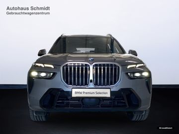 BMW X7 - 7