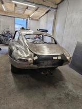 Jaguar E-Type Restauration in Arbeit, original Schwarz, - Jaguar: I Type