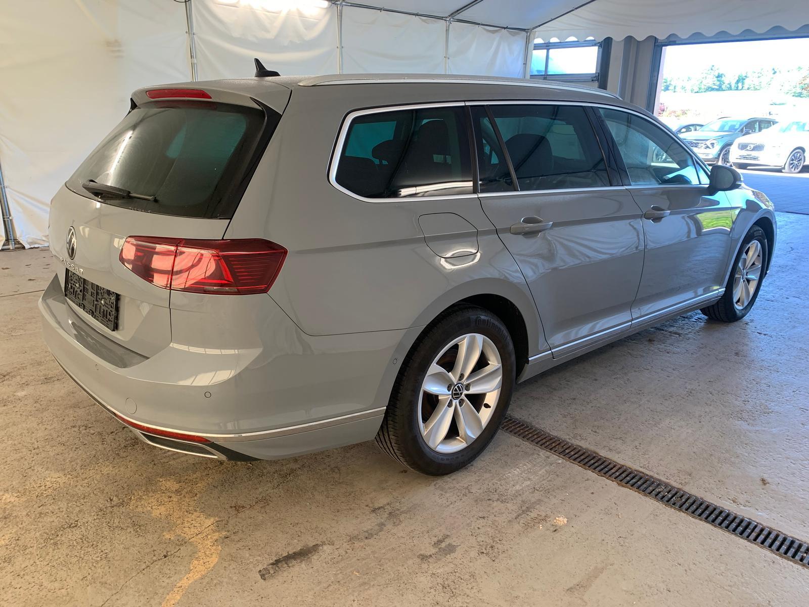 Volkswagen Passat Elegance DigTacho ACC Pano Memory, миниатюра 6