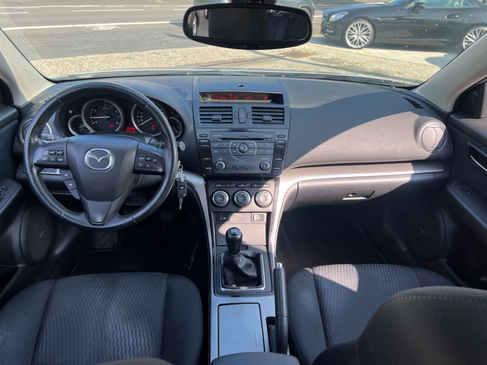 Fahrzeugabbildung Mazda 6 Kombi 2.0  Active * Totwinkel-Assistent *