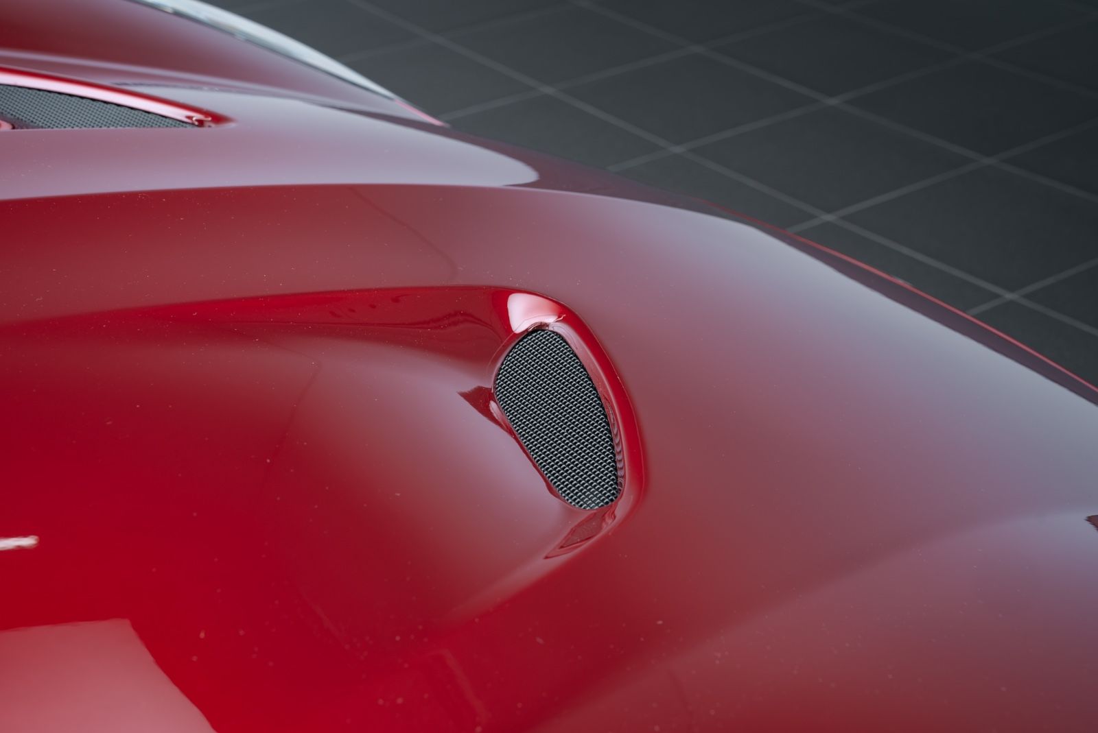 Fahrzeugabbildung Ferrari California T ATELIER/SPECIAL COLOUR/WENIG KM