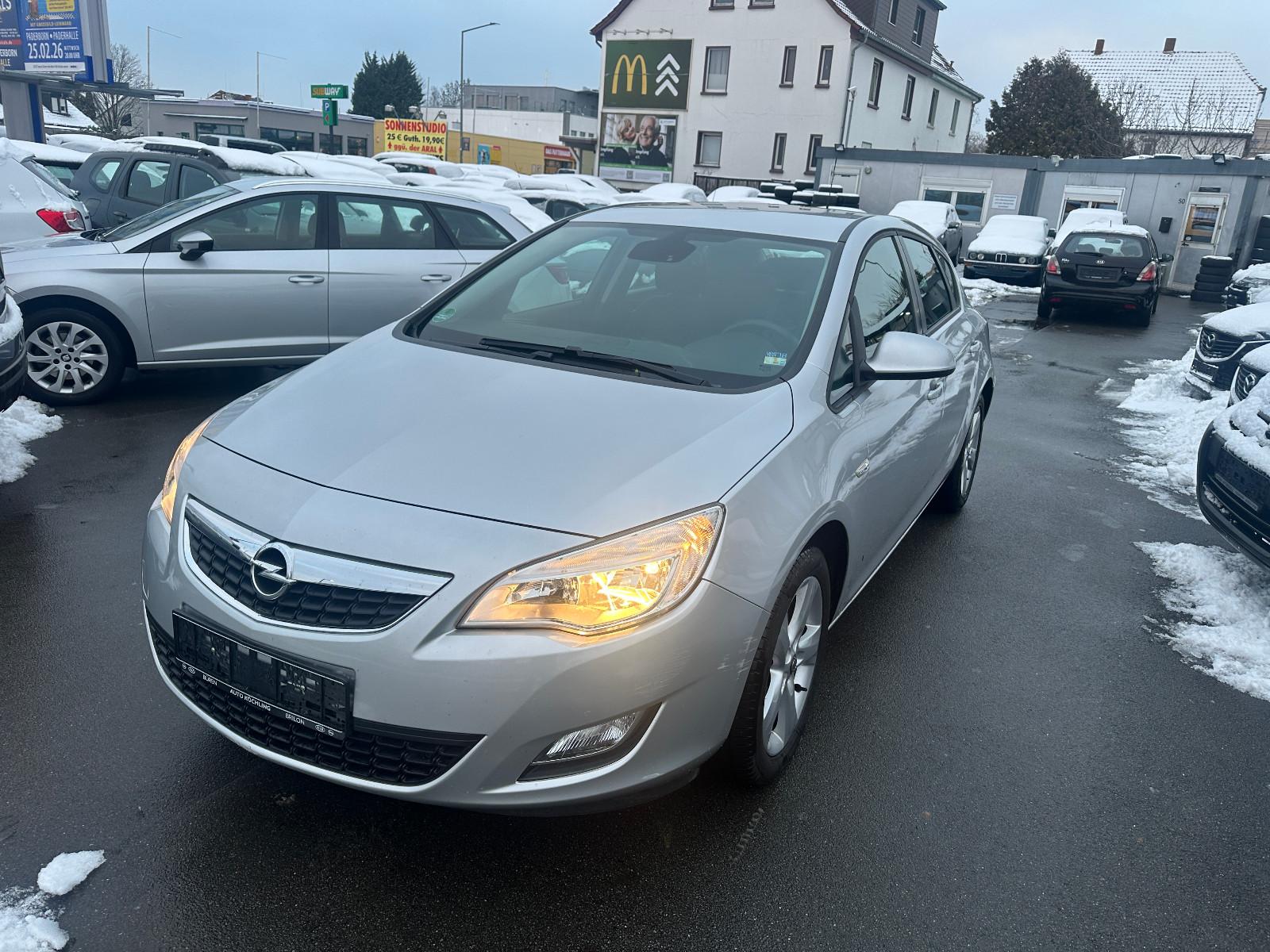 Opel Astra J Lim. 5-trg. Edition