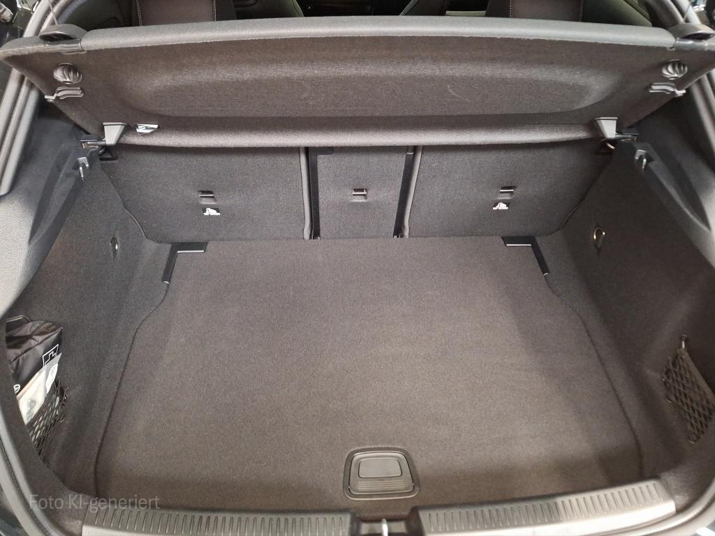 Mercedes-Benz A 250 4M AMG PANORAMA DISTRONIC MEMORY SOUND 360