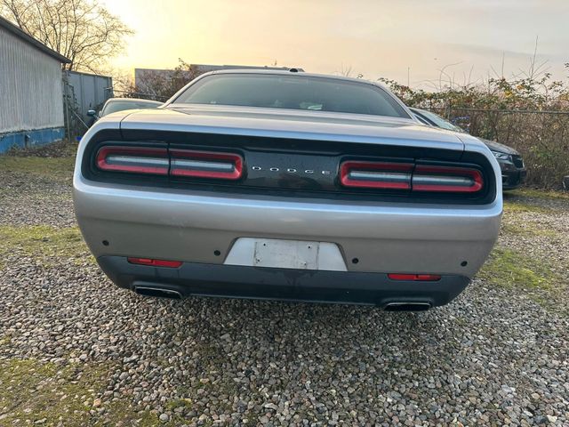Dodge Challenger SXT 3,6 2015 unfallfrei Leder Top