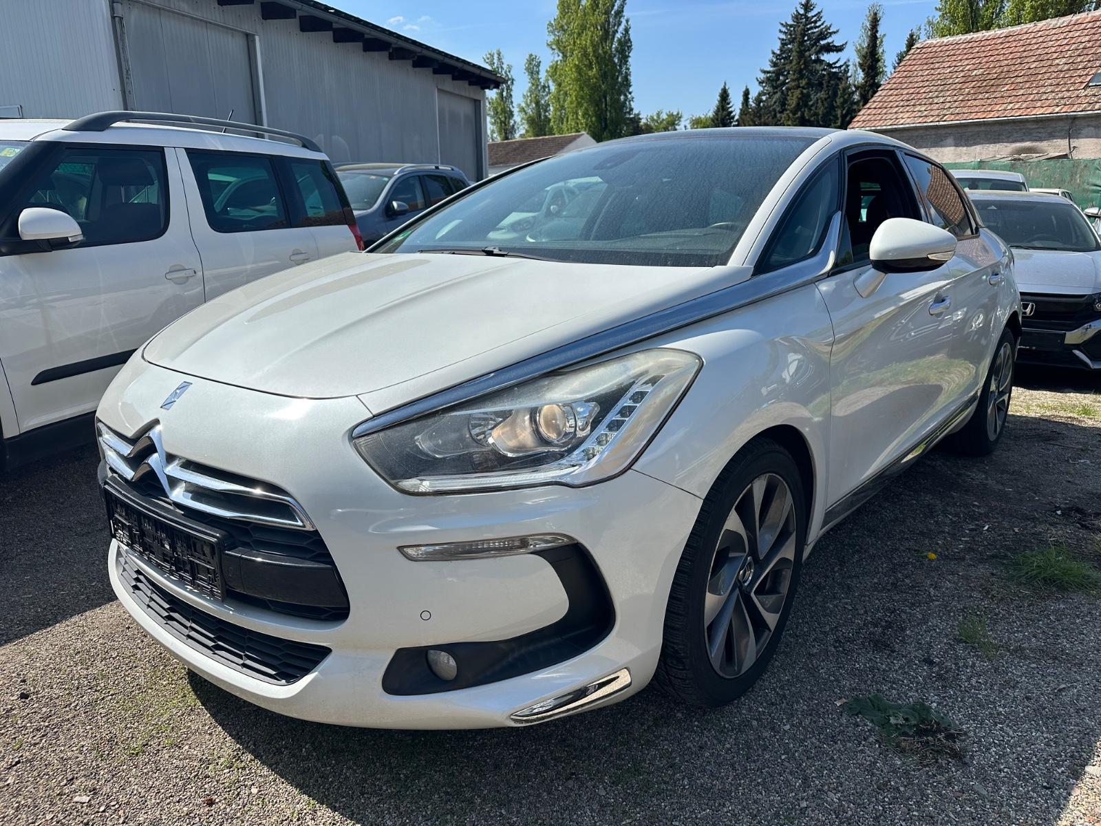 Citroën DS5 SoChic Navi Kamera Glasdach Euro5