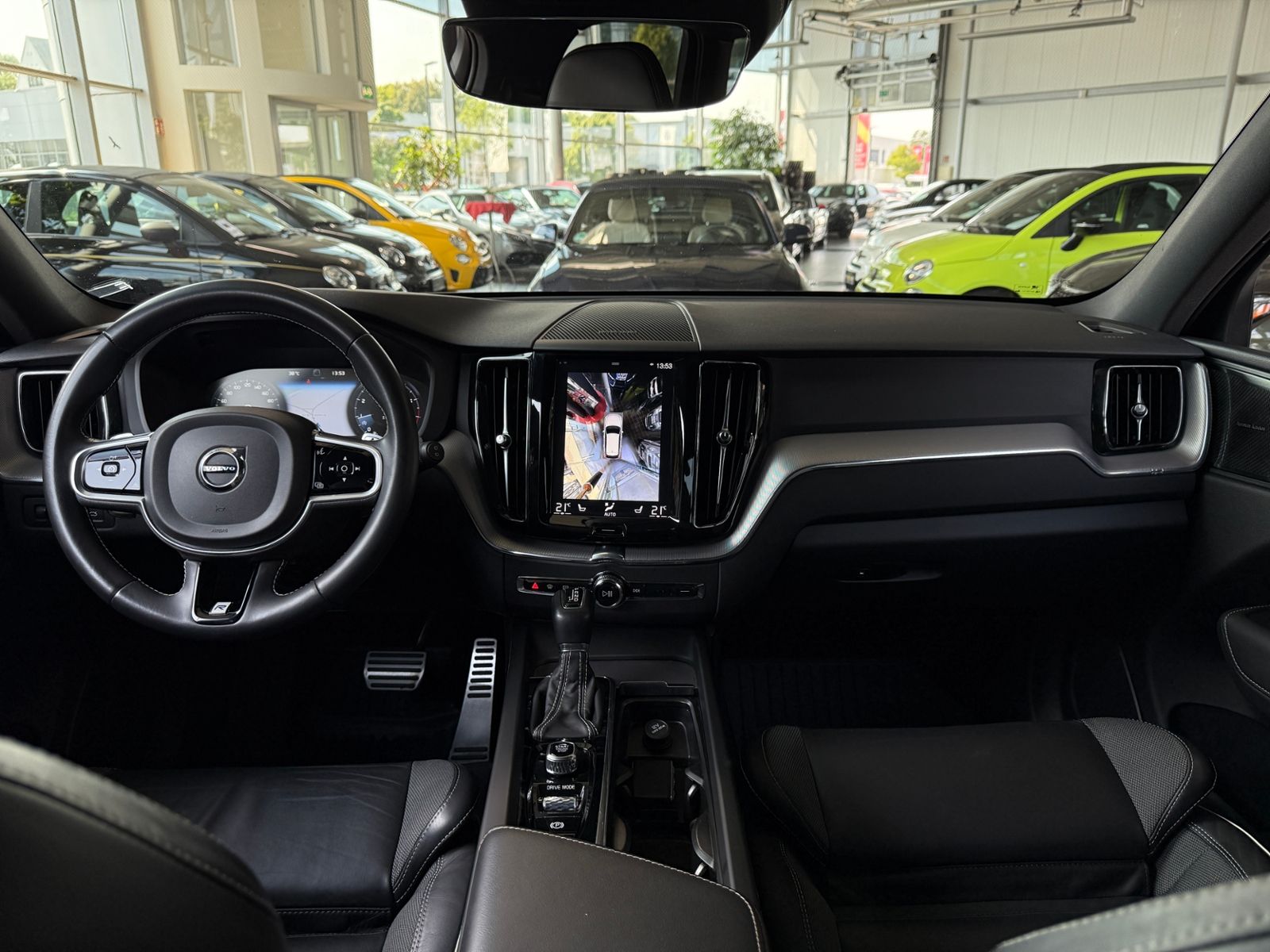 Fahrzeugabbildung Volvo XC60 R Design AWD ACC H&K 360° LED