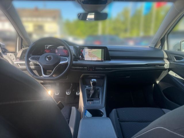 Golf VIII Active 1.5 TSI LED Navi AHK Climatroni