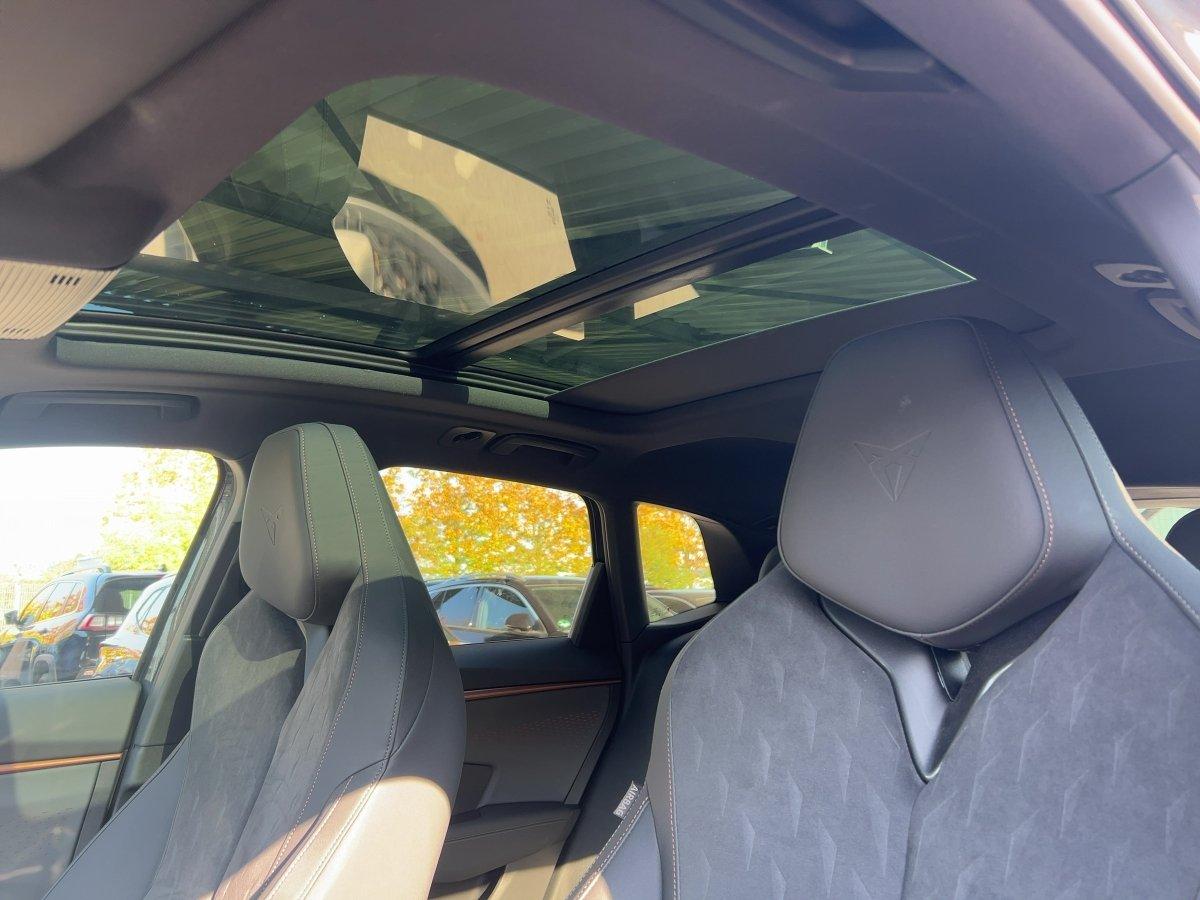 Cupra Terramar 1.5 eTSI DSG MATRIX+AHK+ACC+PANO+HUD+36