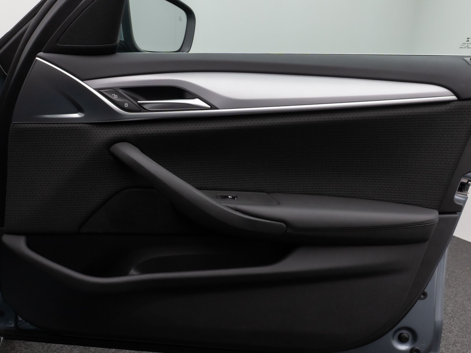 Fahrzeugabbildung BMW 520d xD Panorama Kamera DAB HiFi ACC 4xKlima