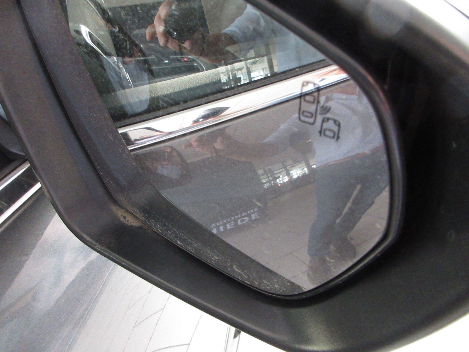 Fahrzeugabbildung Citroën C5 Aircross 1.2T LED/NAVI/SHZ/LEDER/R´CAM