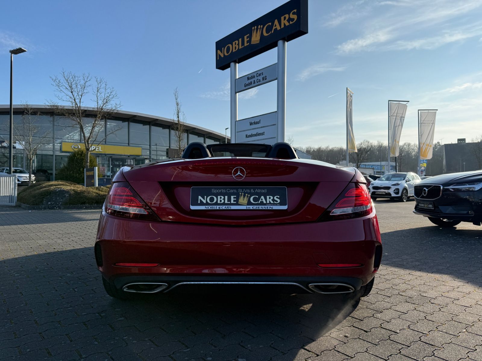 Fahrzeugabbildung Mercedes-Benz SLC 200 Roadster LED NAVI ALU