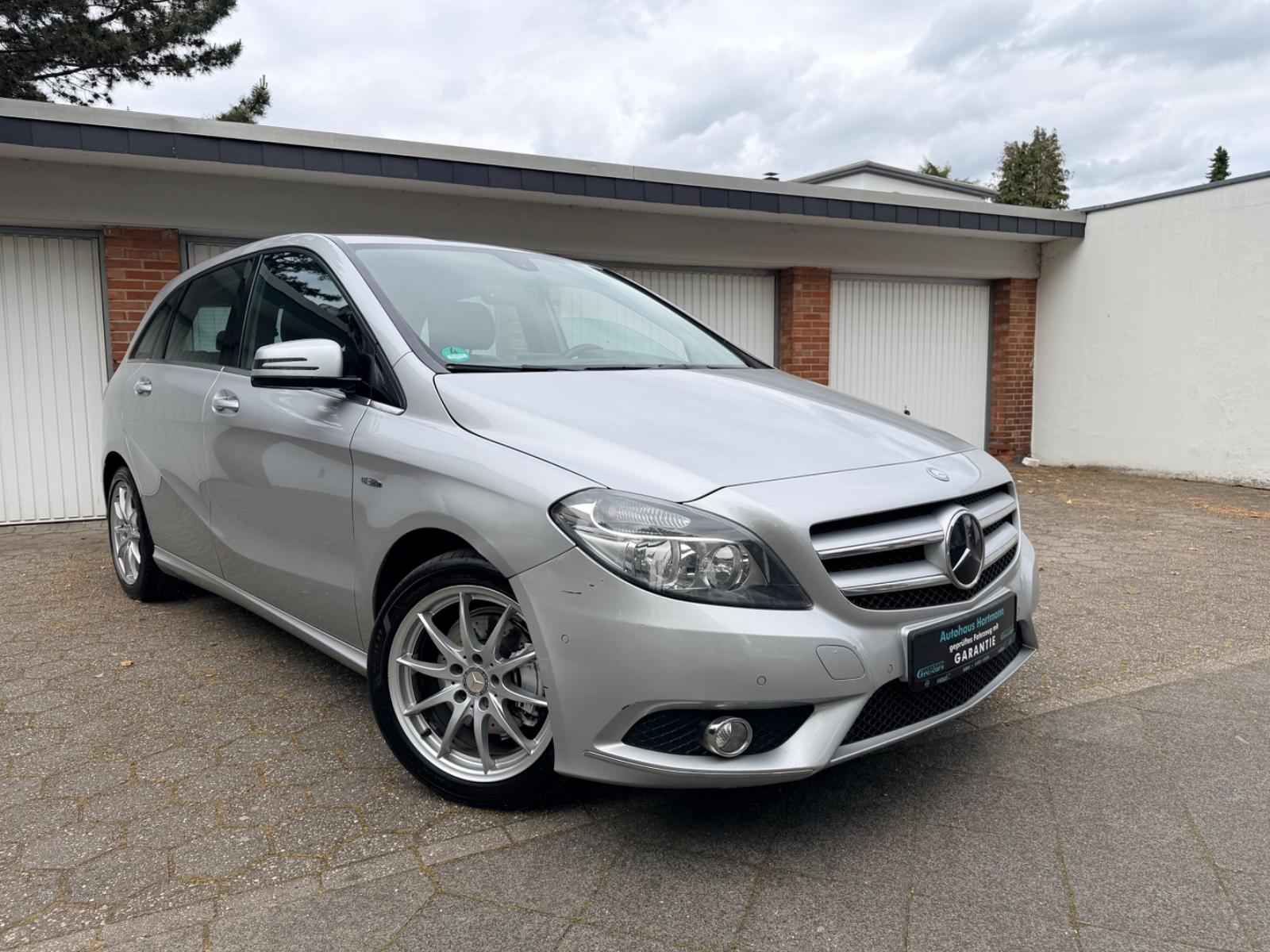 Mercedes-Benz B 180 *Automatik*Kamera*Navi*SHZ*1.Hand*Pdc*Klim