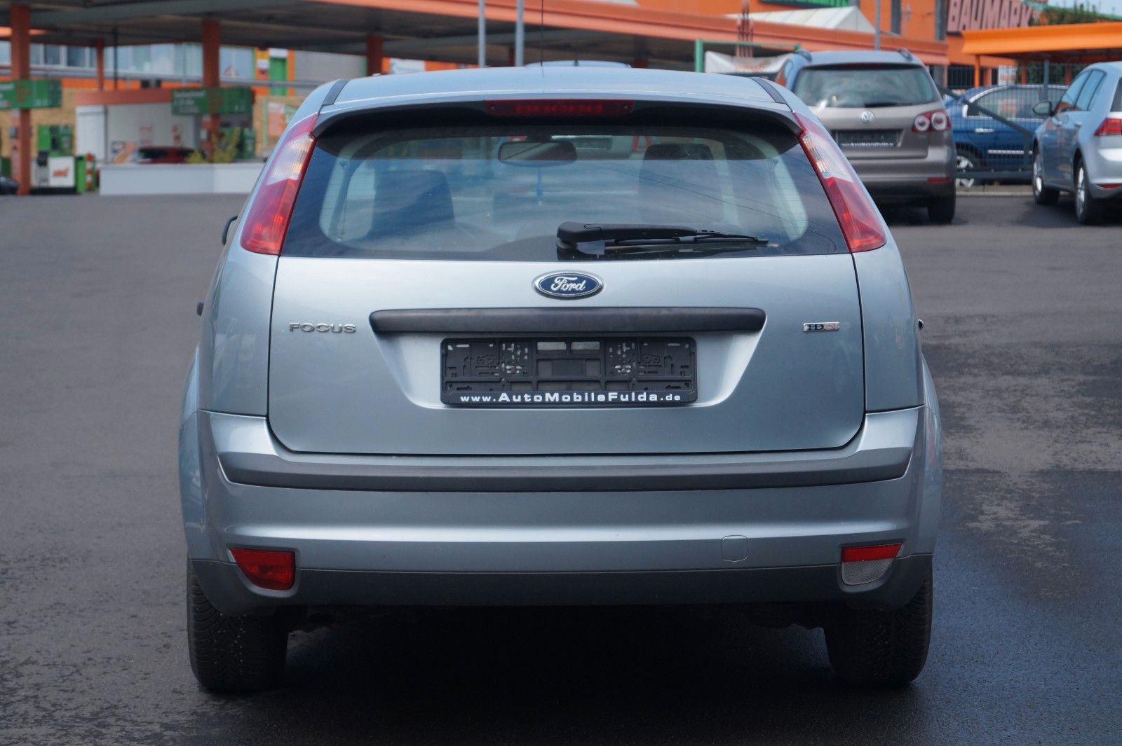 Fahrzeugabbildung Ford Focus Lim. Trend