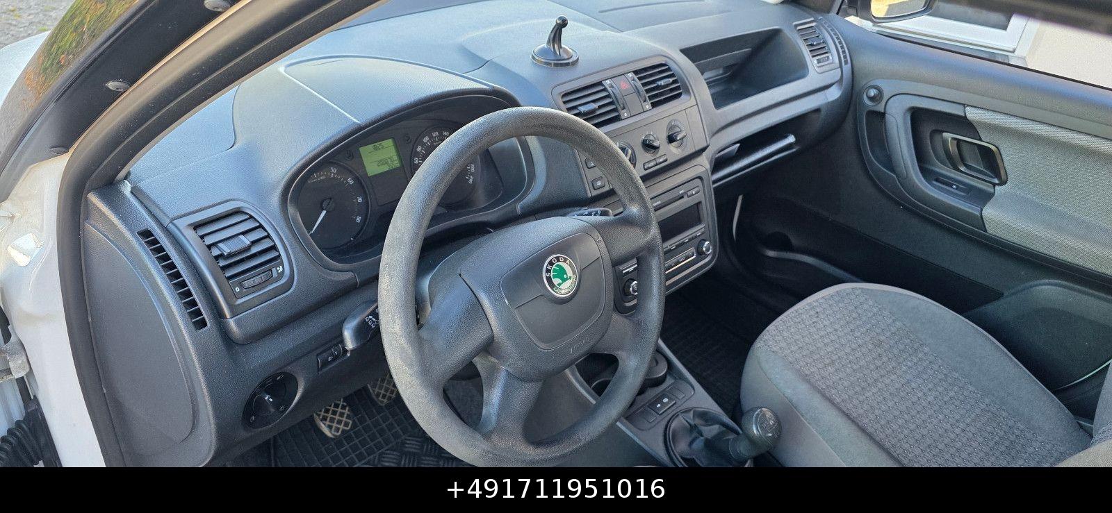 Skoda Fabia 2011 — photo 11