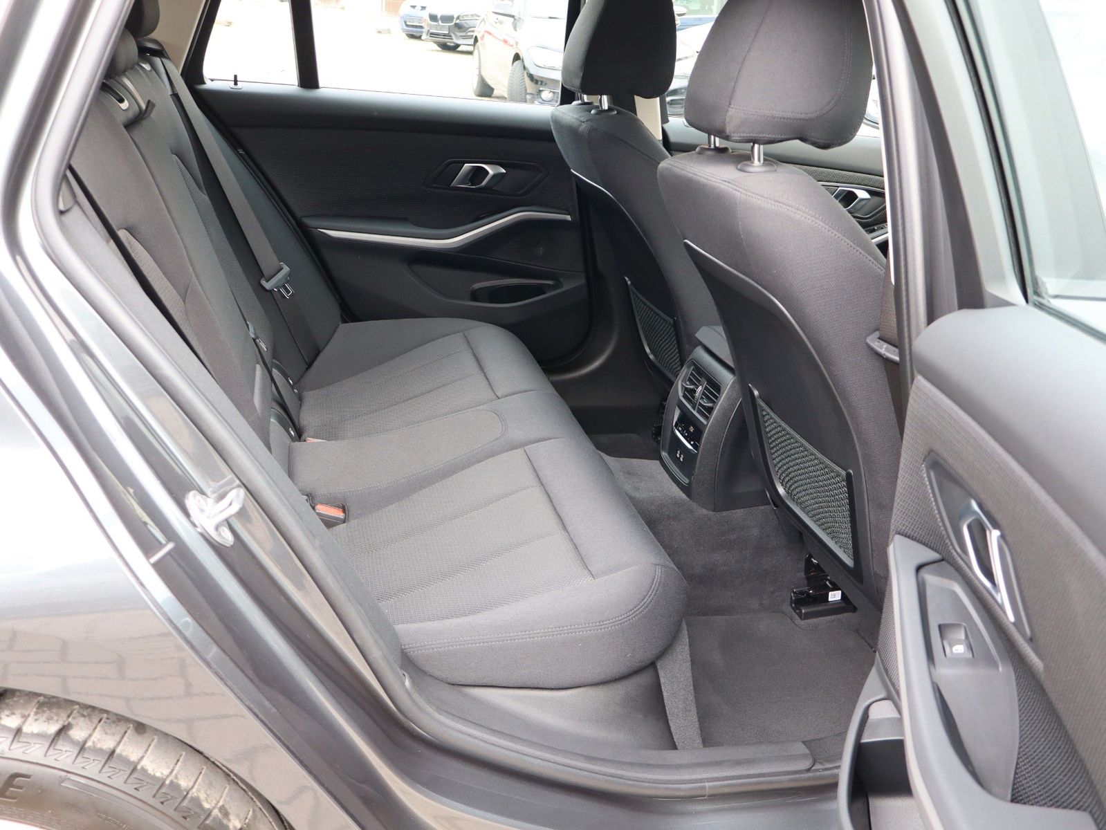 BMW 318i Touring Advantage Auto foto 11