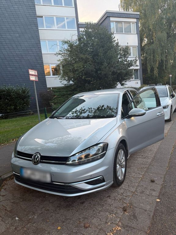 Image of Volkswagen Golf