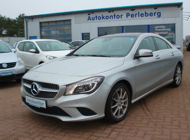 Mercedes-Benz CLA 250 4Matic / Volleder / Bi-Xenon / Pano.