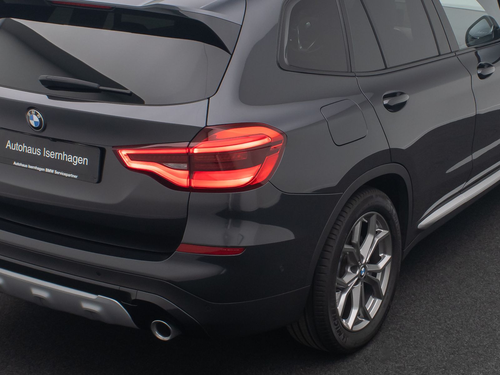 Fahrzeugabbildung BMW X3 xD20d xLine ACC AHK Kamera DisplKey HUD Leder