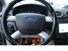 Fahrzeugabbildung Ford Focus Ghia Navi Tempo Klima Leder SHZ