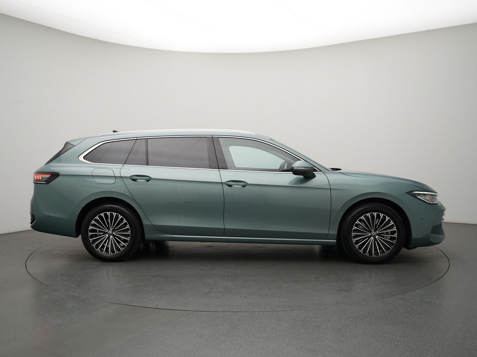 Volkswagen Passat eHybrid Elegance PANO MATRIX AHK ACC H K foto 3