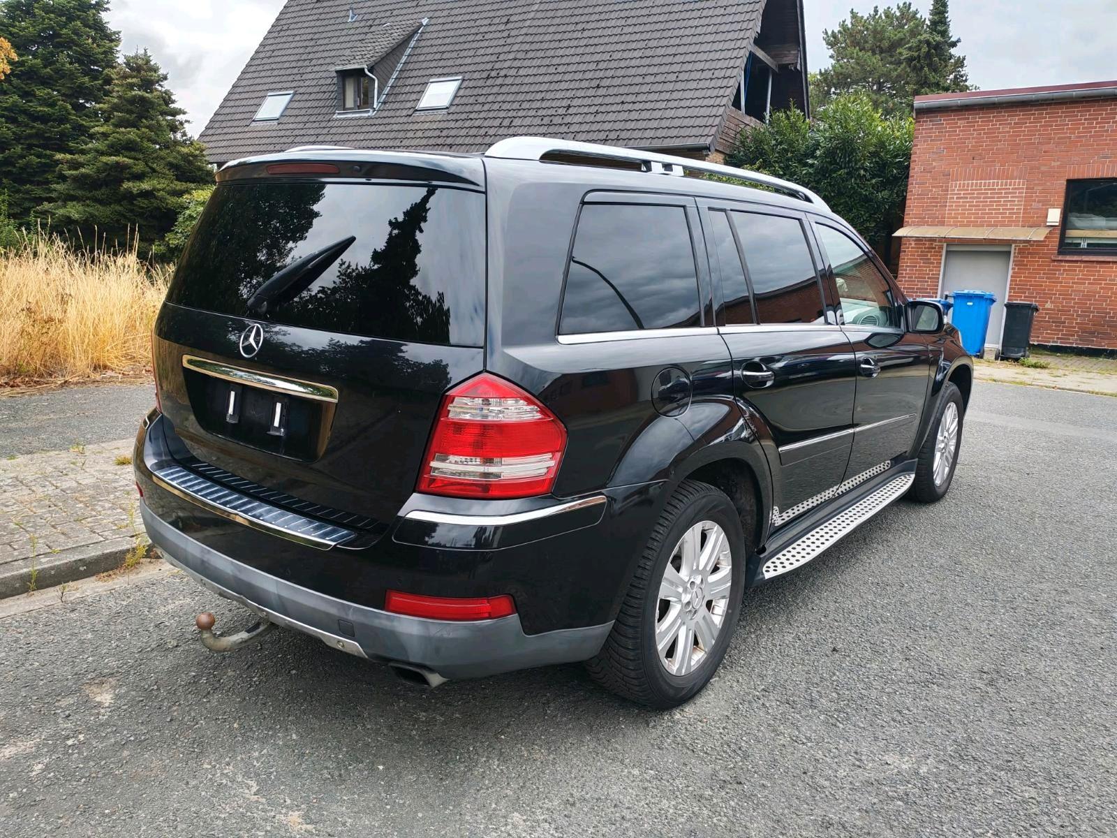 Mercedes-Benz GL320 2008 — photo 8