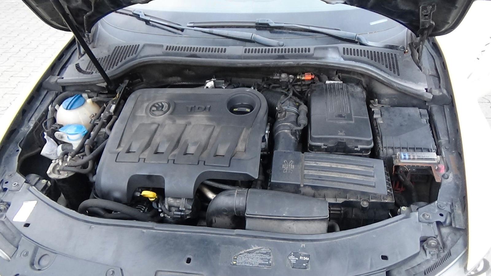 Skoda Superb 2014 — interior