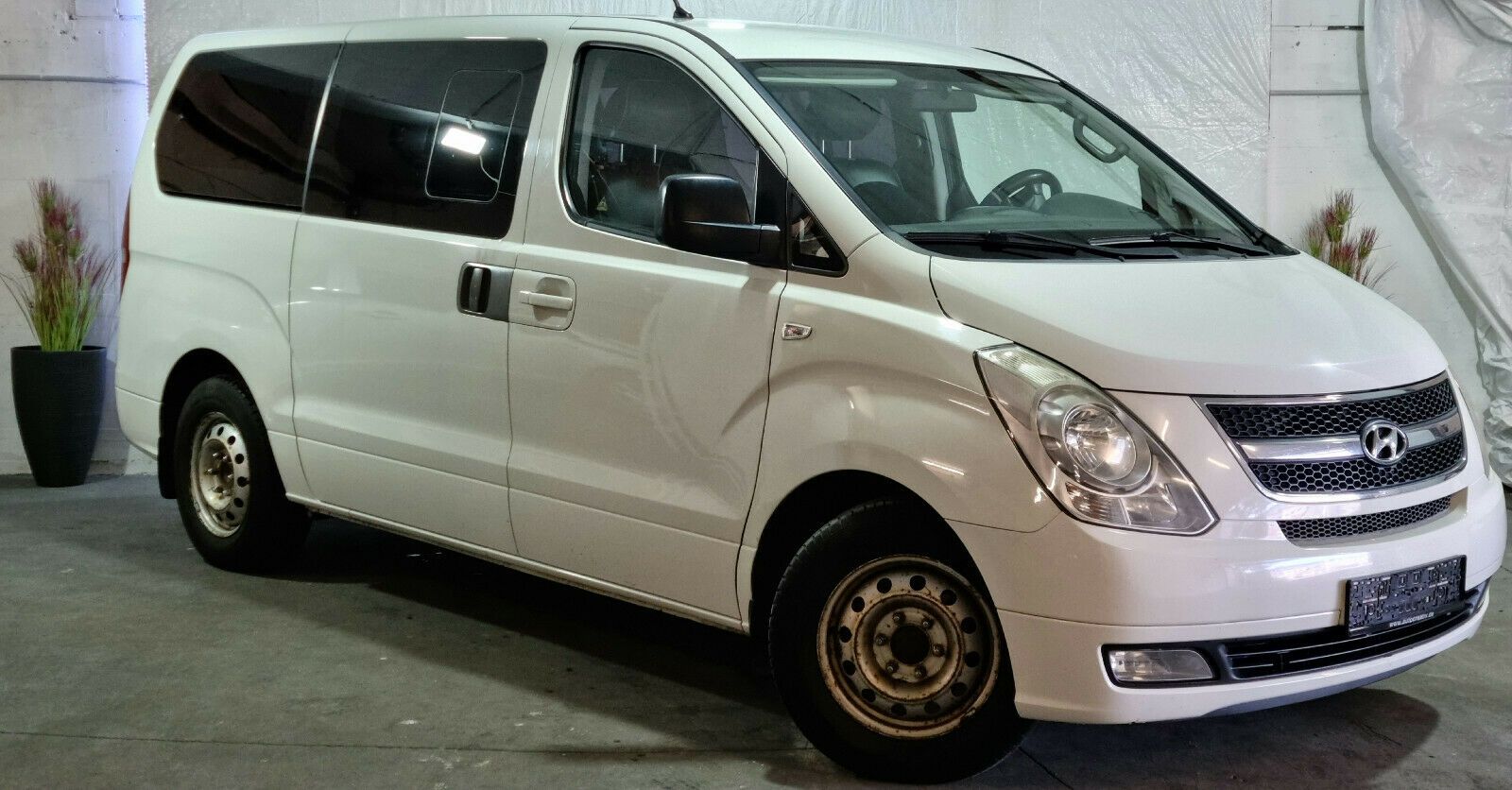HYUNDAI H-1 Travel Premium 8-Sitzer Familienbus