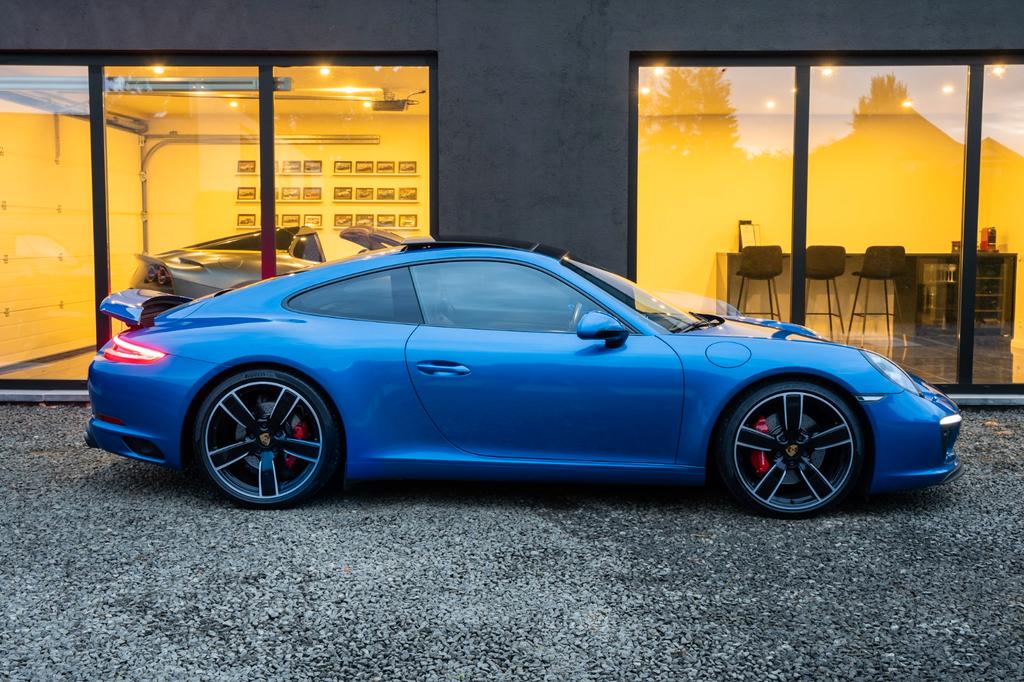 Porsche 991