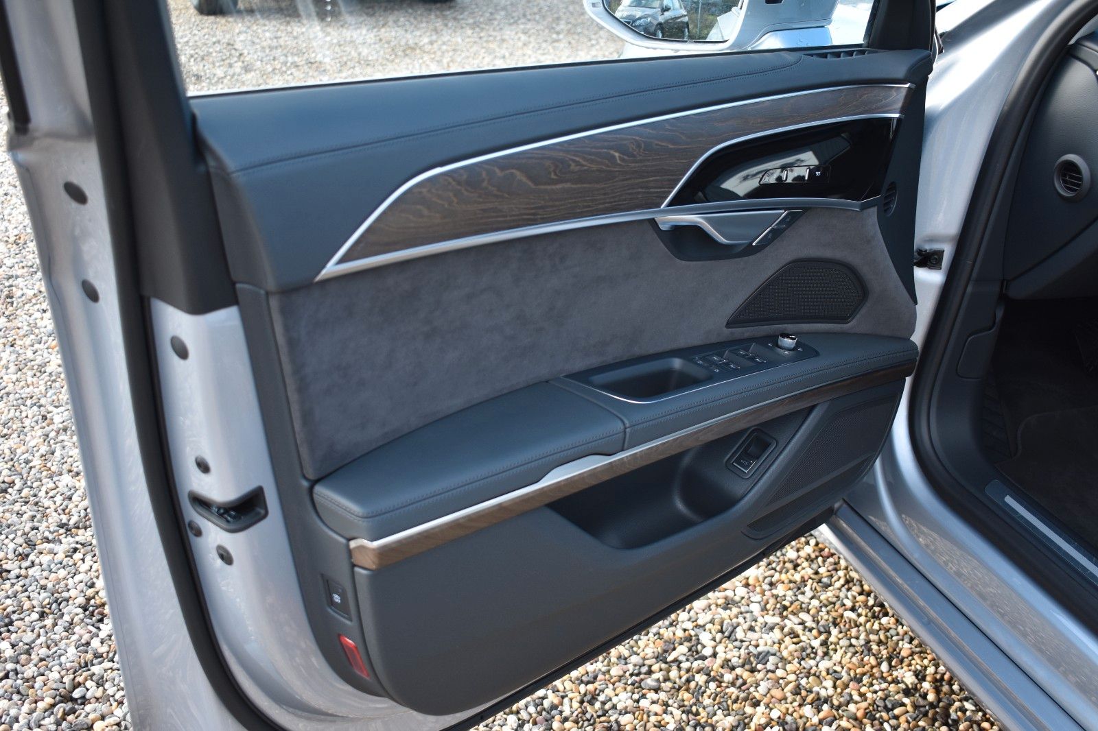 Fahrzeugabbildung Audi A8 55 TFSI quattro Matrix Softc. Standh.1.Hand