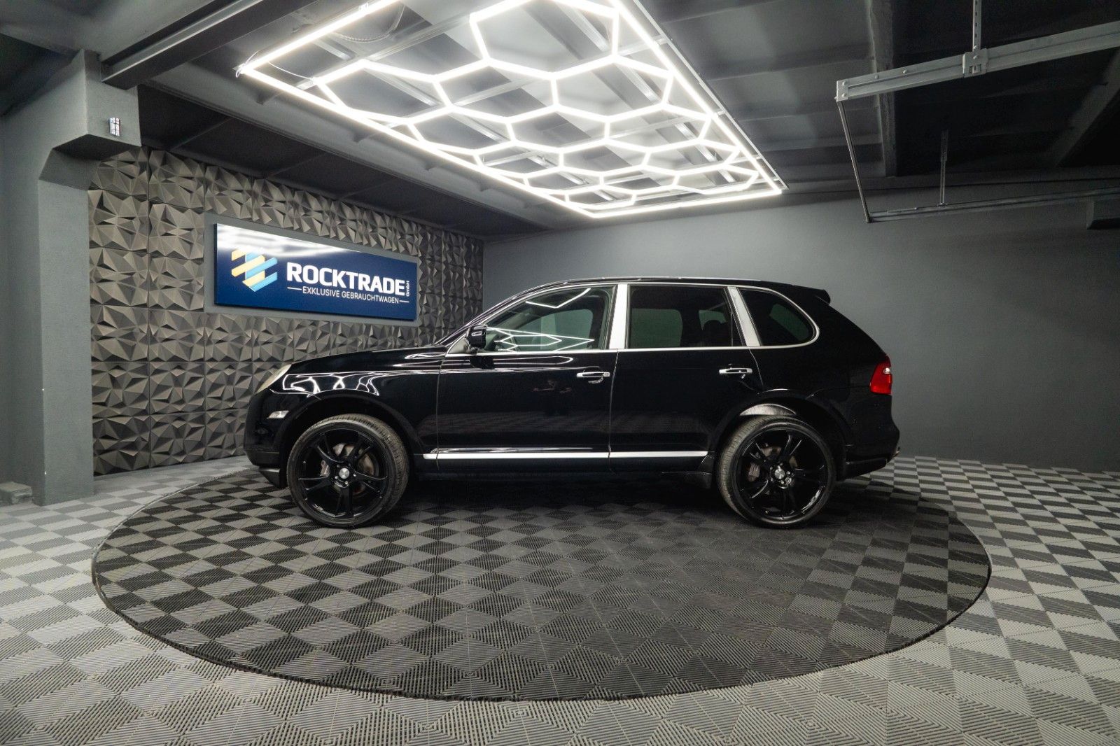 Fahrzeugabbildung Porsche Cayenne 3.6 V6 Black Edition | BOSE | 22Zoll ABT