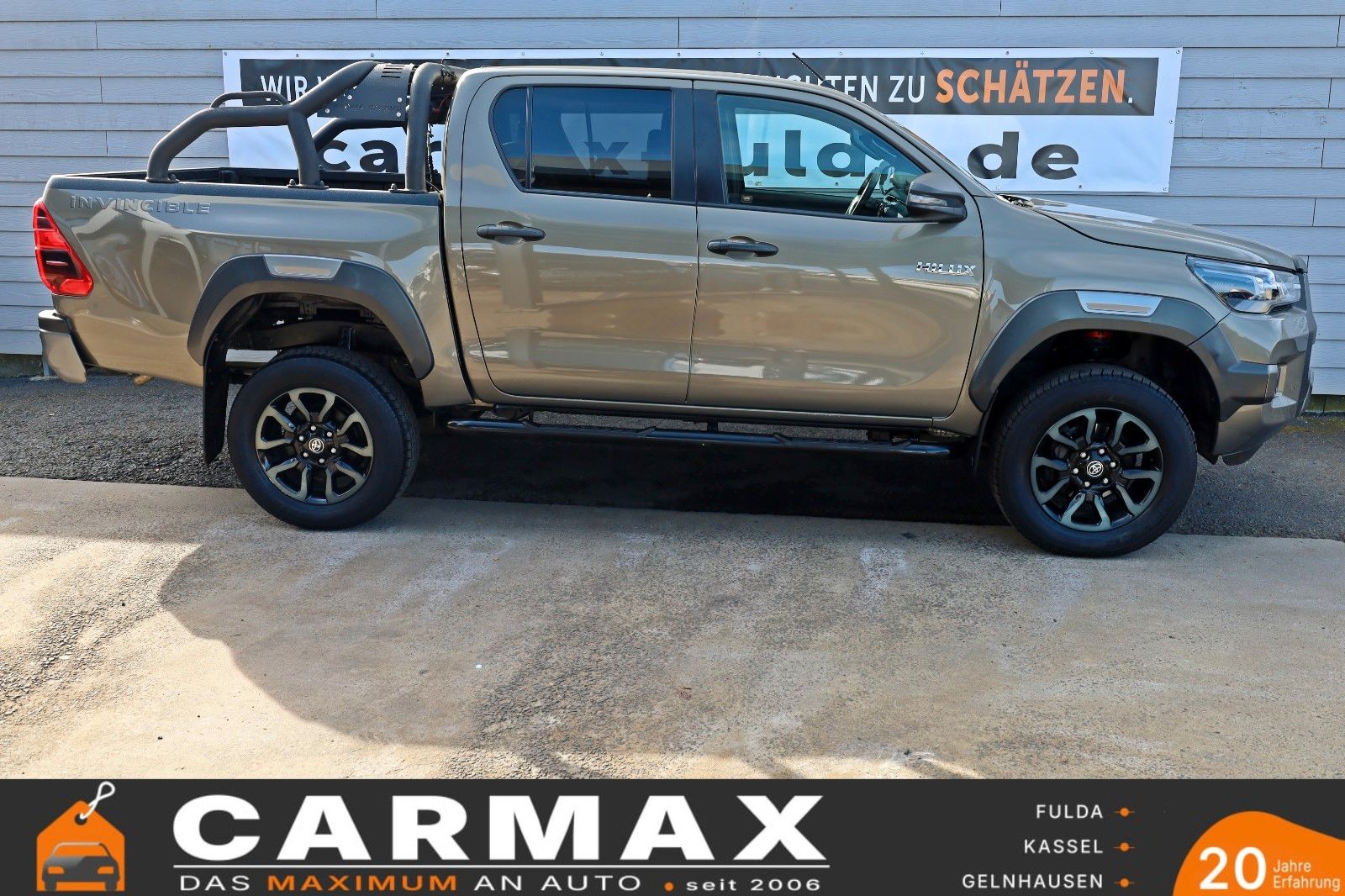 Fahrzeugabbildung Toyota Hilux 2.8 D-4D Invincible,4x4,ACC,Rollbügel, AHK