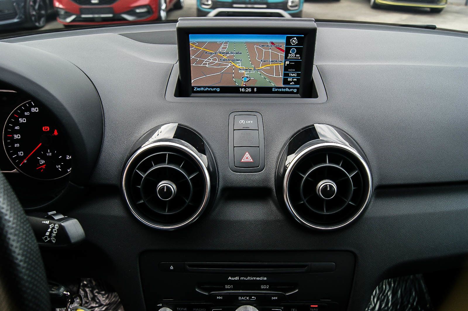 Fahrzeugabbildung Audi A1 Sportback S line Sportpaket NAVIGATION PDC