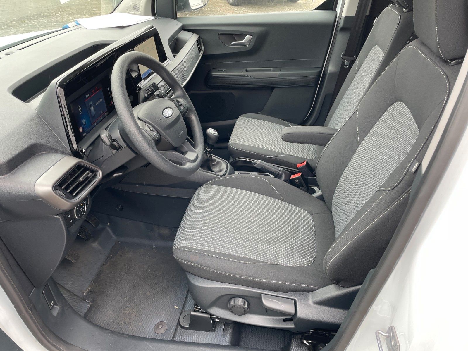 Fahrzeugabbildung Ford Transit Courier Trend Tageszulassung