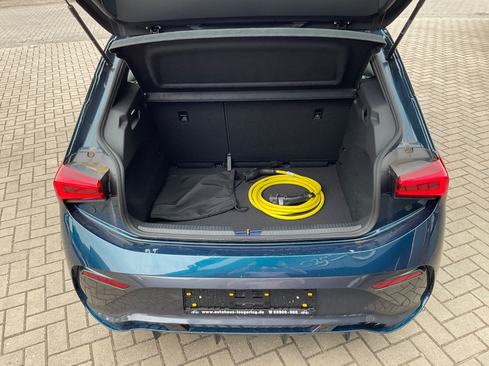 Fahrzeugabbildung CUPRA Born 58 kWh 150 kW,Kamera,Wärmepumpe,LED,Navi