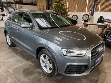 Audi Q3 sport quattro *NAVI*KAMERA*AHK*BI-XENON*