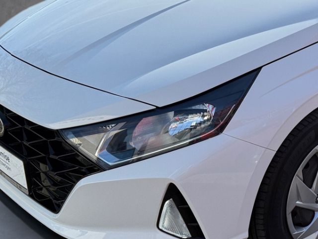 Fahrzeugabbildung Hyundai i20 Essential 1.0 T-GDI +CARPLAY+TEMPOMAT+SHZ+RF