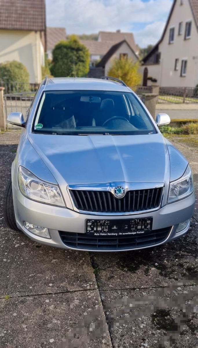 Skoda Octavia 2011 — interior