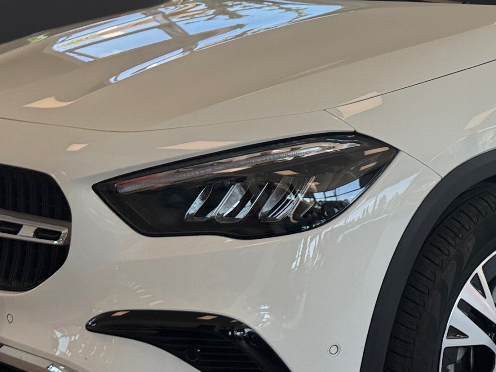 Fahrzeugabbildung Mercedes-Benz GLA 180 d*AHK*Dsitro*Totwink*LED*Kamera*CarPlay*