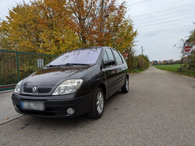 Renault Scenic 1.6L, 2 Jahre TÜV, Teilleder