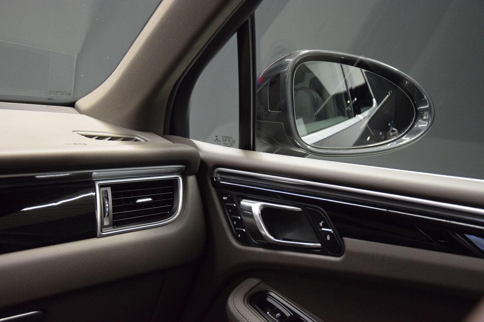 Fahrzeugabbildung Porsche Macan S Diesel 14-Wege Pano Bi-Xenon PASM Leder