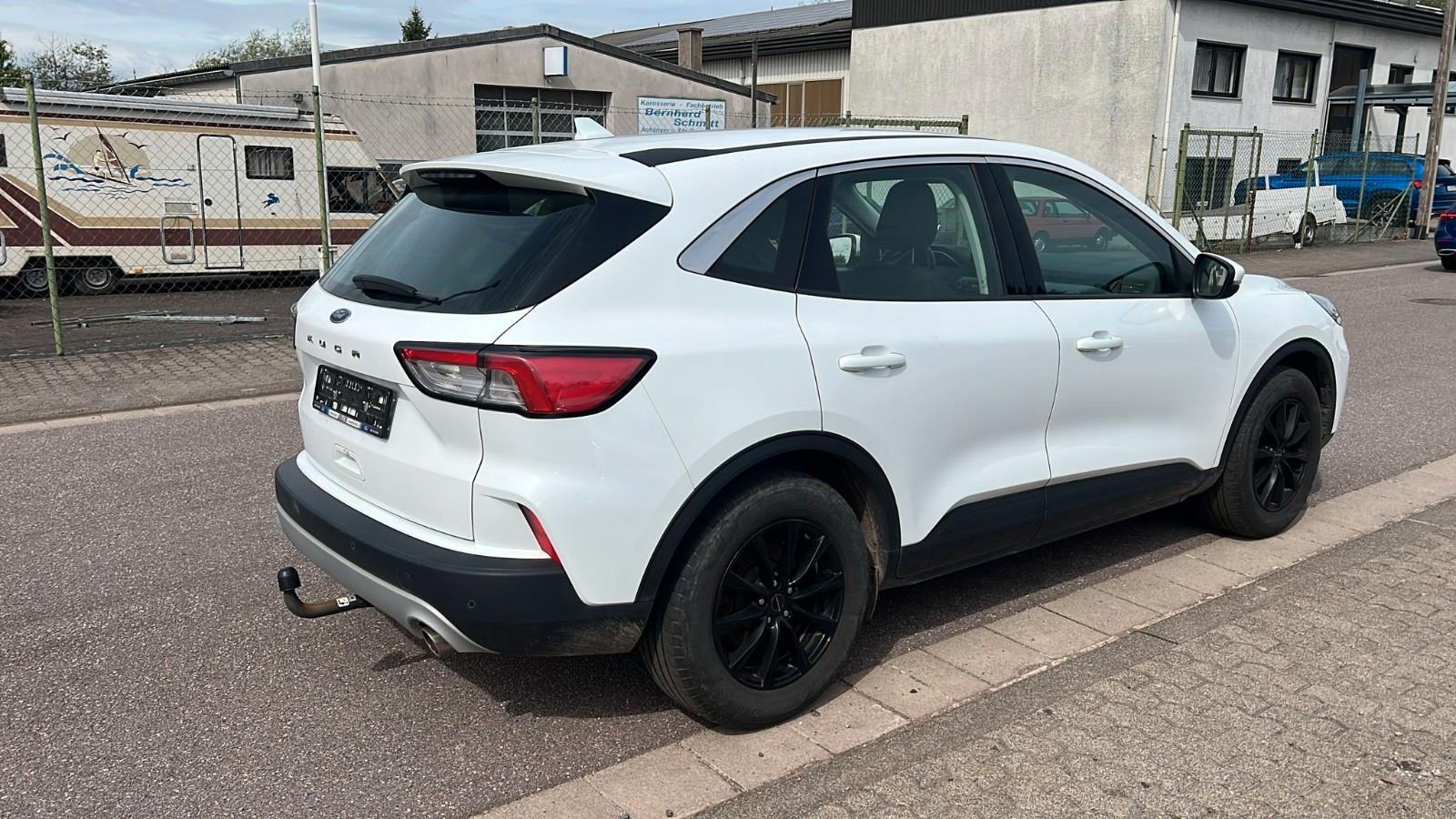 Ford Kuga 1.5 EcoBoost*Clima&Cool*120PS*NAVI*SITZHZG*